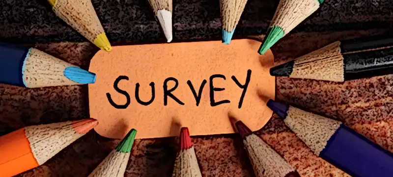 Could you help me by filling a short survey about an online course?