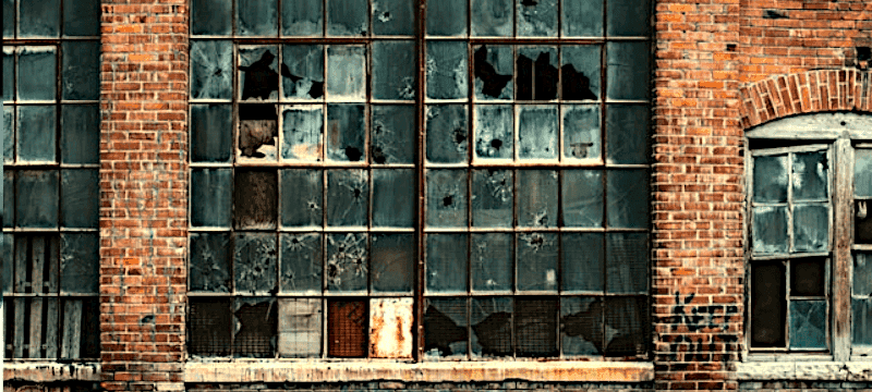 Using event metadata in event-driven projections